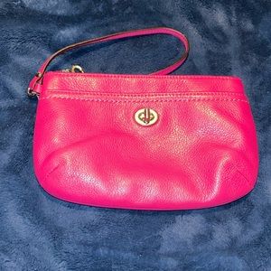 SUPER CUTE MAGENTA COACH WRISLET